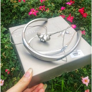 Tai nghe Bluetooth Level U Pro