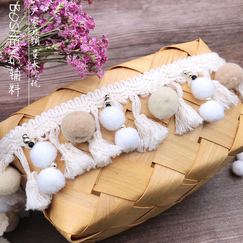 1y Pom Pom Đường Kính 6CM Màu Be Trắng Phối Ren Đính Hạt Để May Đồ Thủ Công
