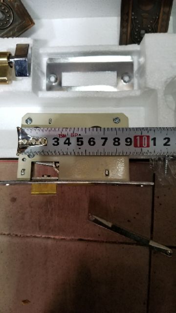 Khóa cửa tay gạt việt tiệp phòng trung 04512