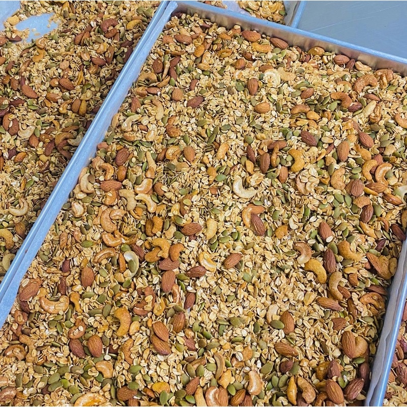 Granola Ngũ cốc Ăn Kiêng Không Đường Vị Truyền thống 250g