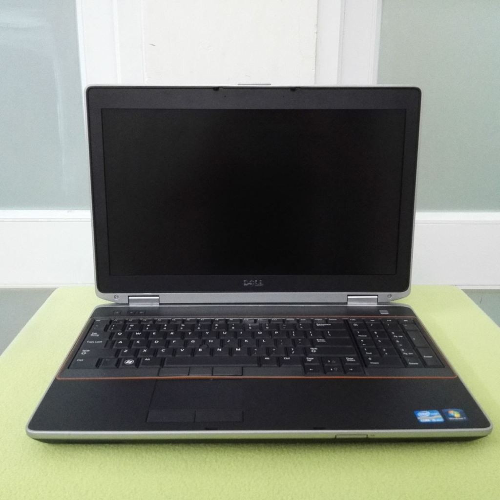 Laptop văn phòng Dell Latitude E6520 (Core i5-2520M, Ram 4G, Ssd 128G, 15.6 inch)