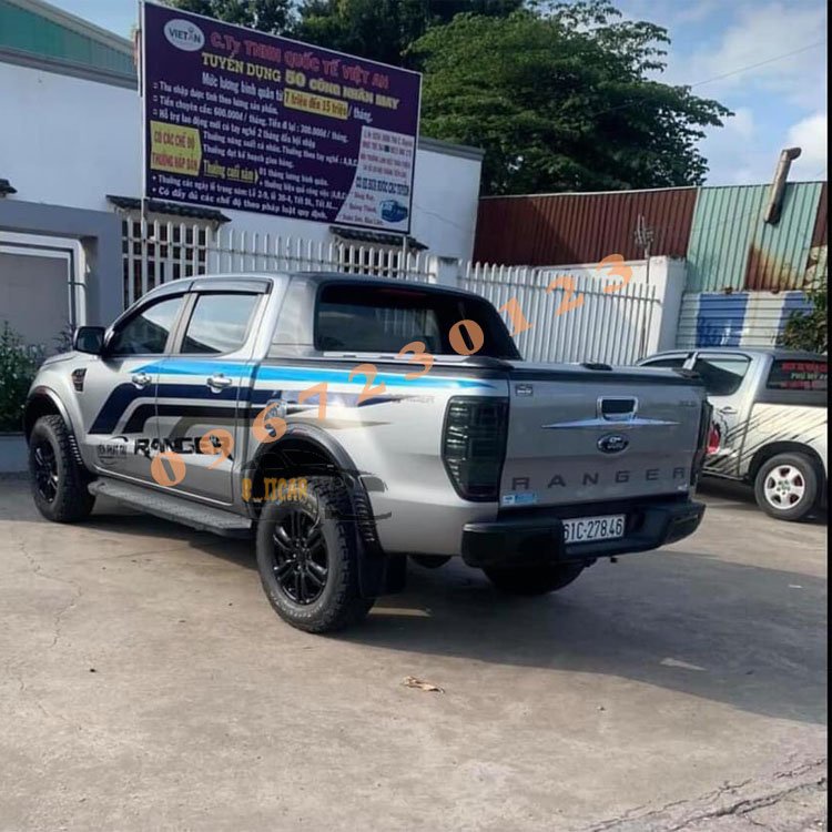 Cua Lốp Ford Ranger 2017-2021 Có Đèn Phản Quang Bản Nhỏ Cho Xe Chưa Độ Lazang