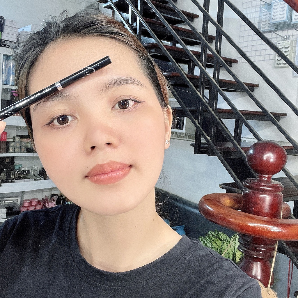 Gel kẻ mí mắt không Lem không trôi màu đen ( dạng chì vặn ) Aroma [ Eyeliner Black ]