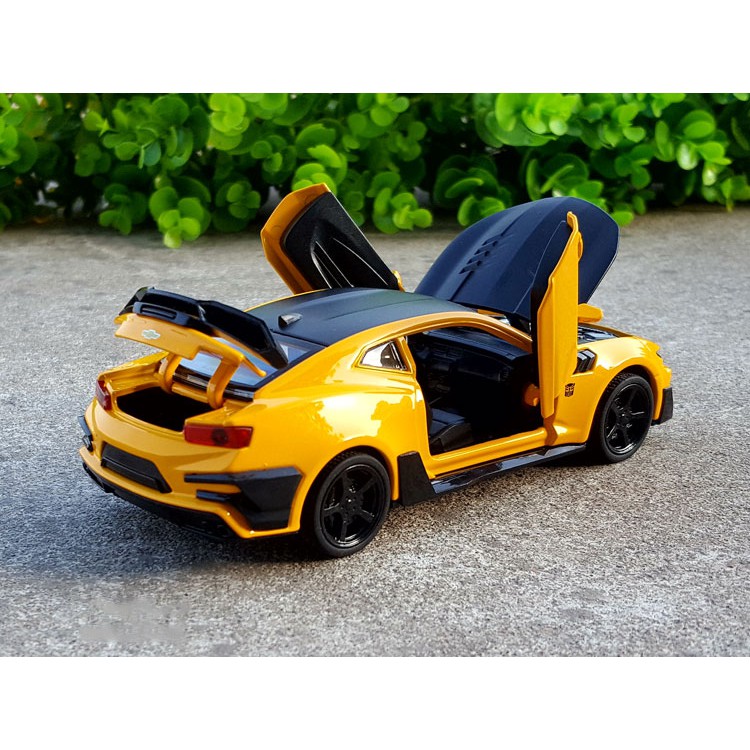 MÔ HÌNH XE Ô TÔ Siêu Xe Chevrolet Camaro &quot;Bumblebee Transformer&quot; | MINIAUTO tỷ lệ 1:32