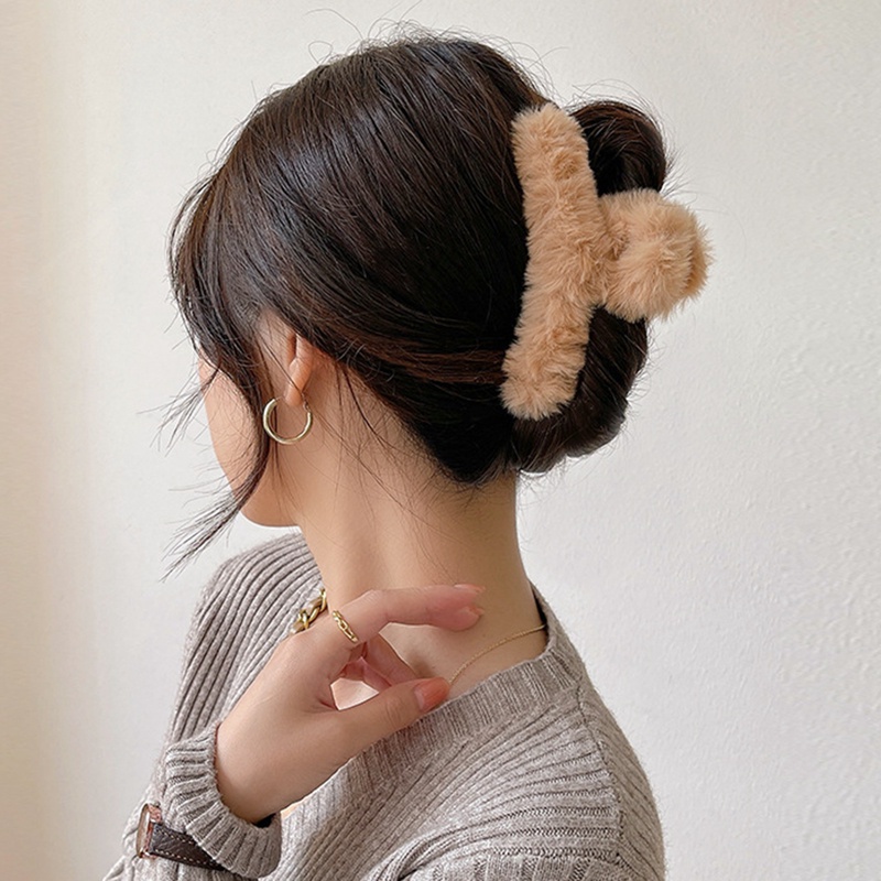 Kẹp tóc càng cua phủ vải lông thiết kế cỡ lớn độc đáo thời trang