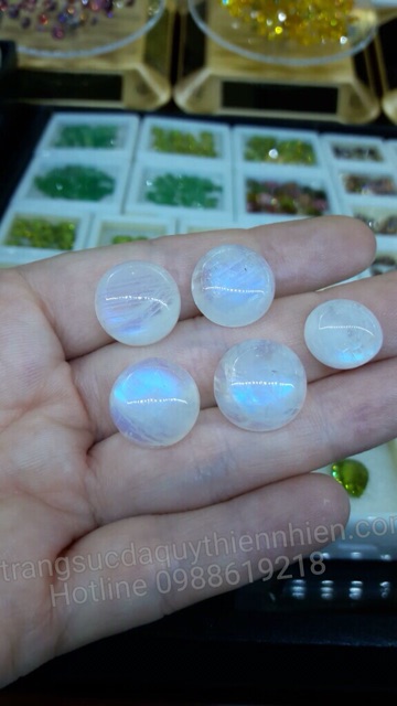 Đá Mặt trăng ánh cầu vồng (Rainbow Moonstone) thiên nhiên nhiều size, nhiều dạng cắt mài 