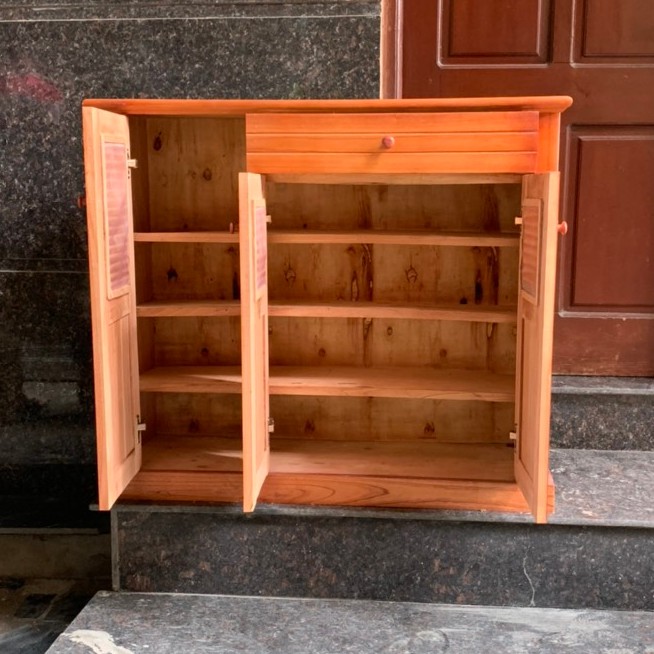 Tủ giầy gỗ xoan 3 cánh