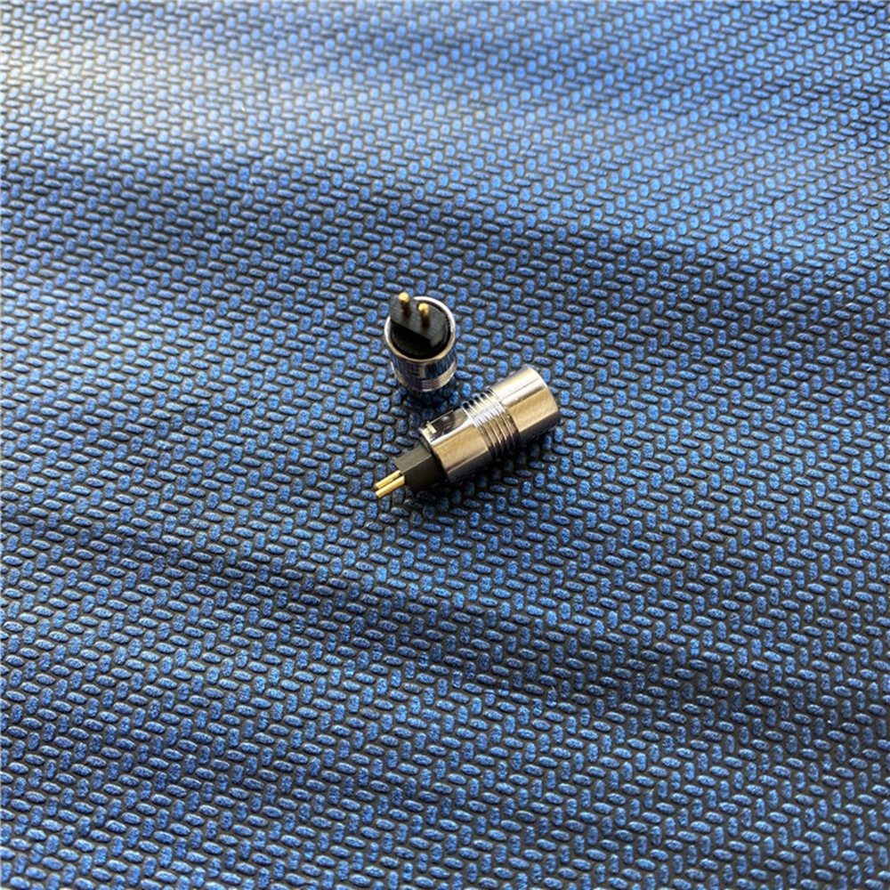 One Cặp Đầu Nối 2 Pin 0.78mm MMCX Cho Tai Nghe N5005 t8ie FD01 SE846 W60 W4R W40 W60 JH16 3.8 Lỗ