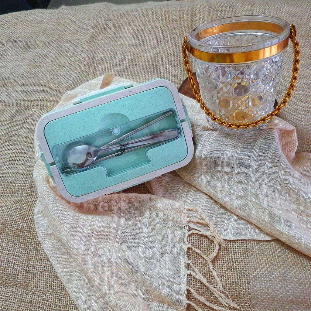 [ Ở Đây Giá Rẻ ] Hộp Cơm Lúa Mạch 3 Ngăn Kèm Đũa Thìa Inox - Giao Màu Ngẫu Nhiên - Hàng Có Sẵn Tại Shop | BigBuy360 - bigbuy360.vn