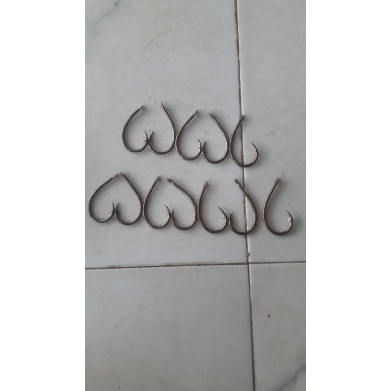 1 BỊCH LƯỠI CÂU CẮM ẾCH SỐ 8 ĐUÔI DẸP