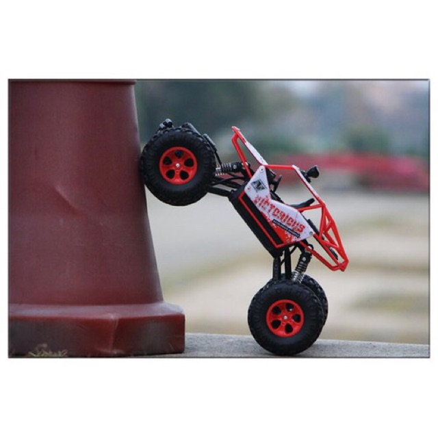 [Hà Nội] Xe điều khiển địa hình offroad + pin, Xe Điều Khiển Từ Xa Cực Nhạy