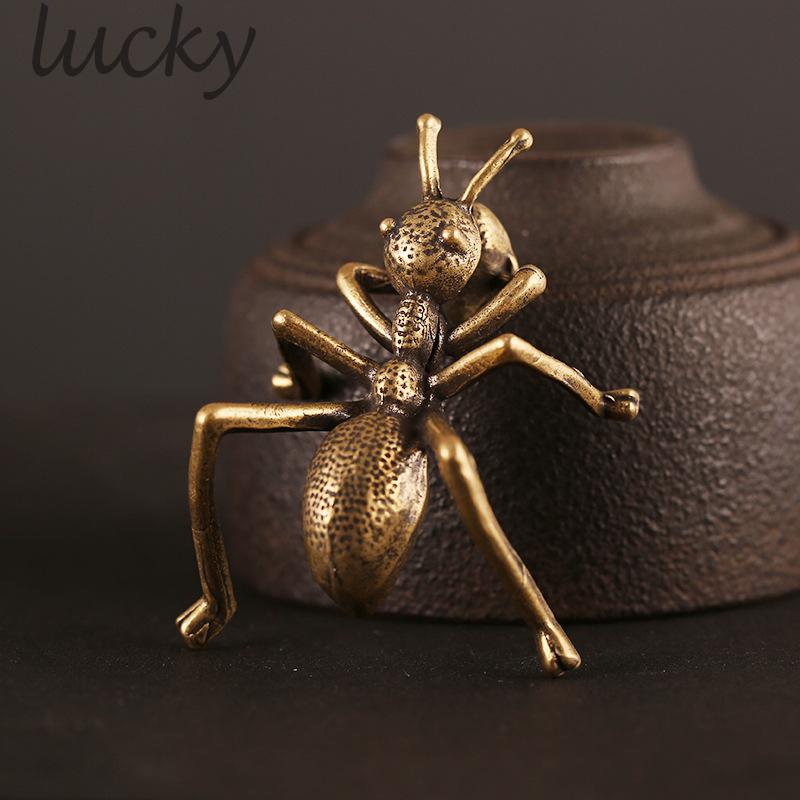 Tượng Trang Trí Hình Con Kiến Bằng Đồng Thau Độc Đáo