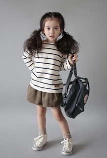 Giày converse cho bé màu đen và trắng