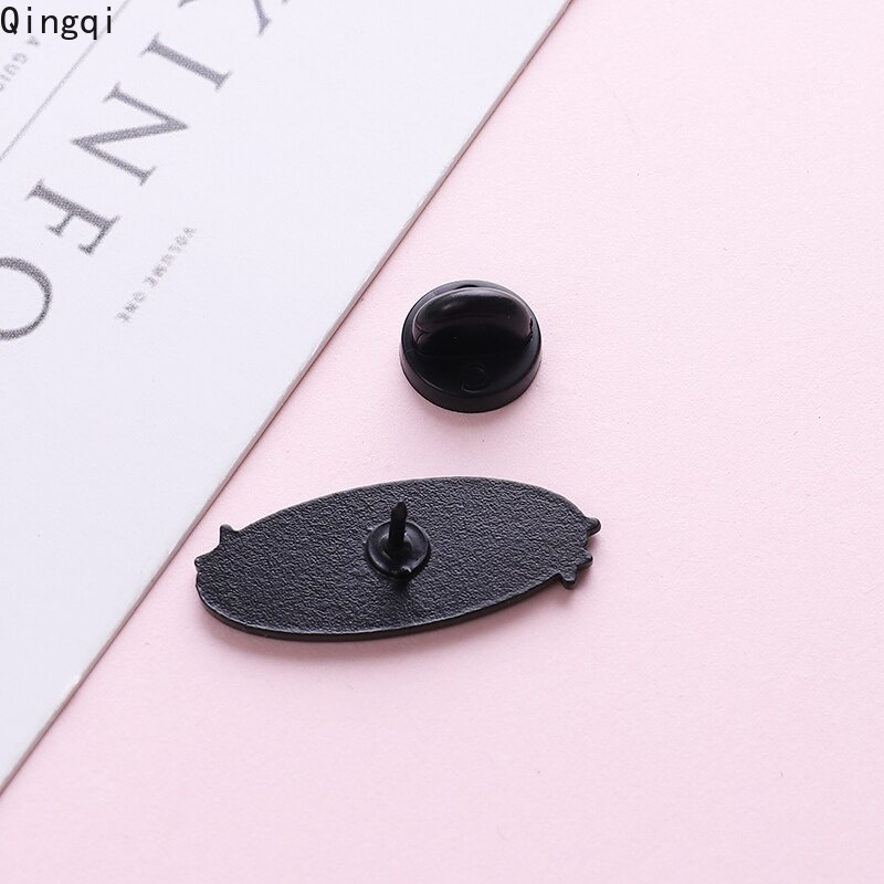 Ghim cài áo Miss Zoe hình bầu dục màu hồng xinh xắn