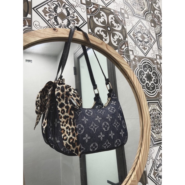 Túi kẹp nách dáng bầu hoạ tiết  phong cách Hàn Quốc  siêu đẹp, siêu xinh