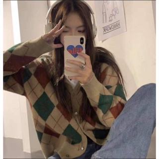 Áo cardigan cmm với V BTS