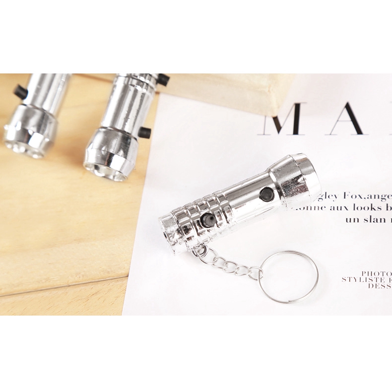 Móc khóa gắn đèn led phát sáng độc đáo thú vị