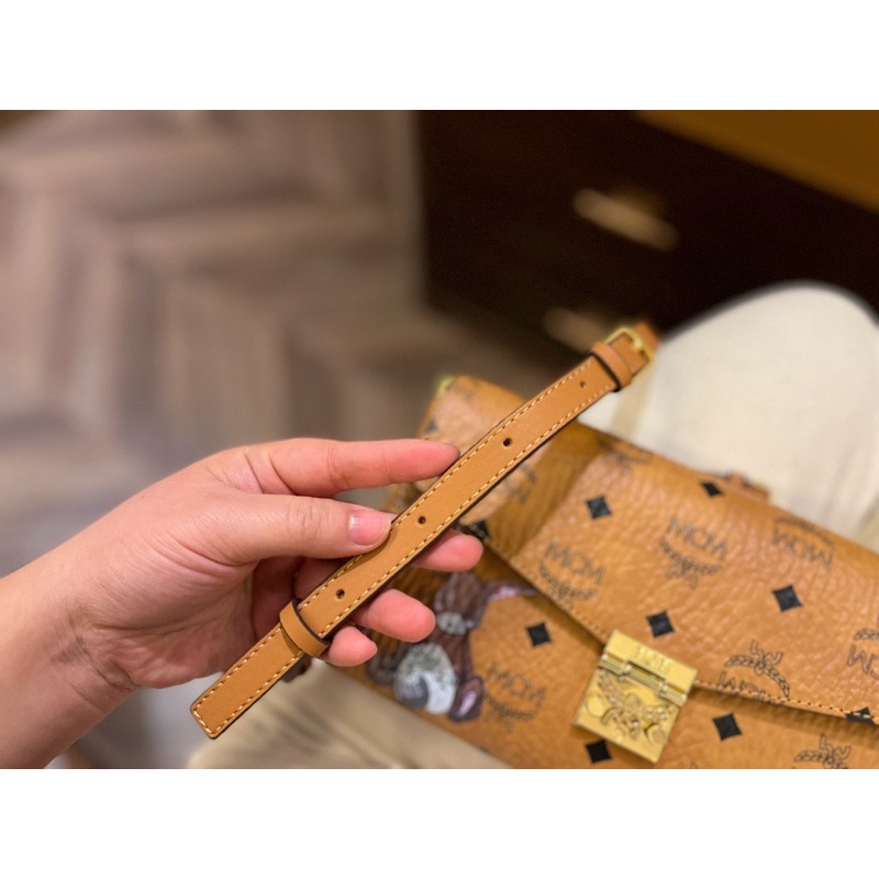 Túi đeo chéo nữ thương hiệu MCM size 23 da thật cao cấp