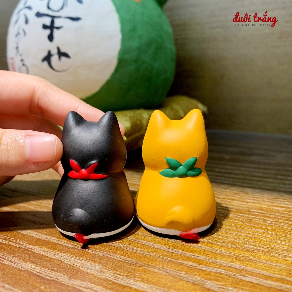 Chó Shiba sứ cao 4,5cm - Yakushigama Nhật bản
