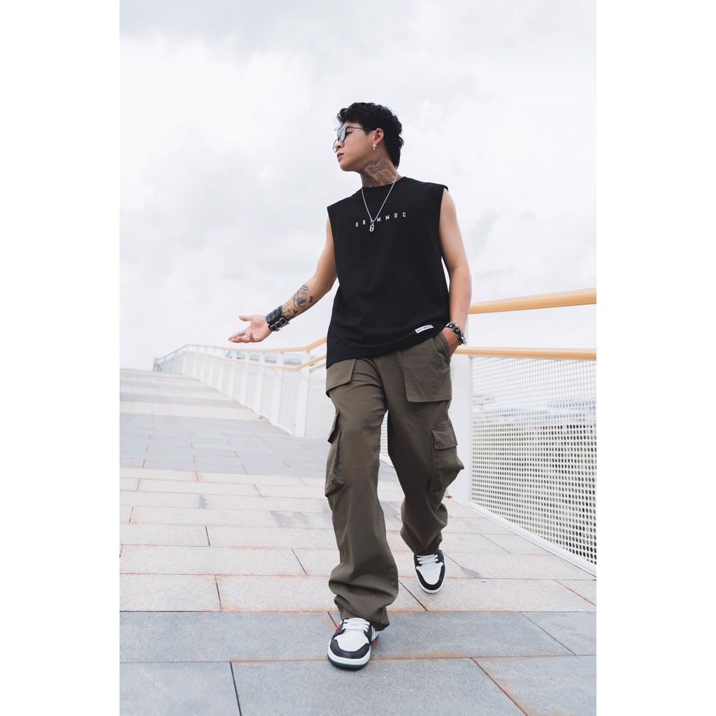 Grimm DC essential tank top // Black