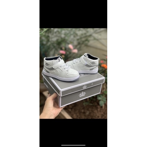 Giầy móc cho bé trai, gái