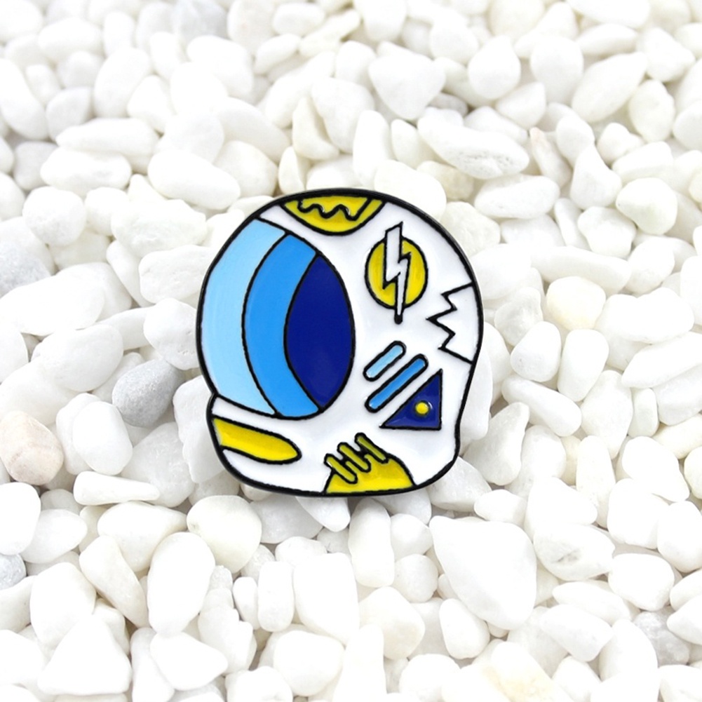 YOML✔Cartoon Fantasy Astronaut Helmet Enamel Brooch Pin Denim Backpack Badge Decor