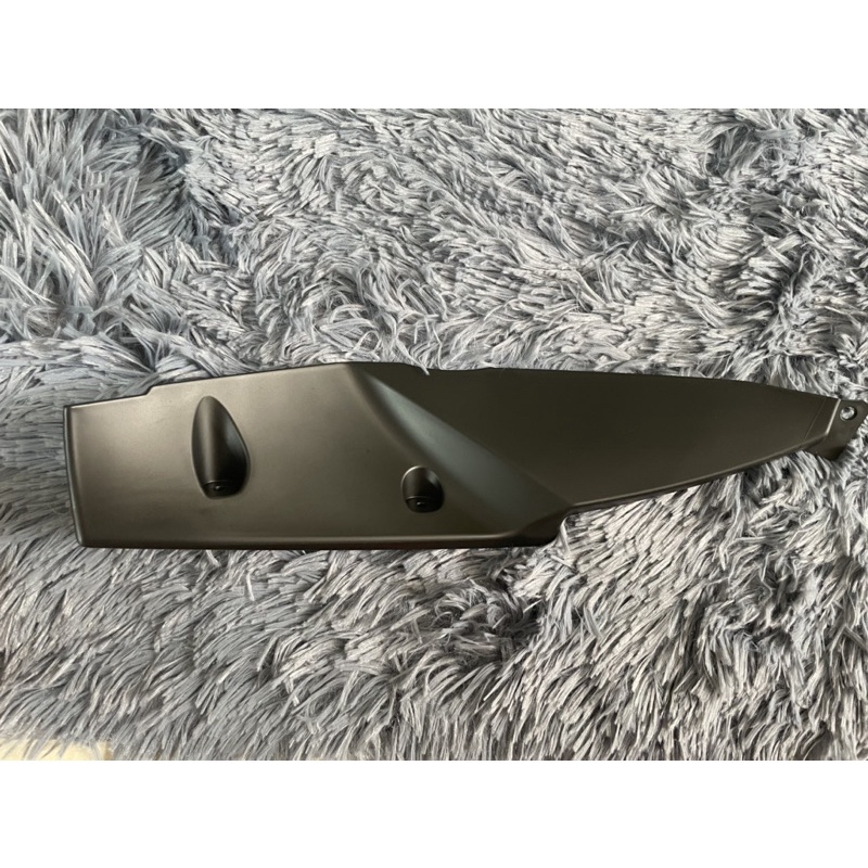 Nhưa nhám chắn gió Exciter 150