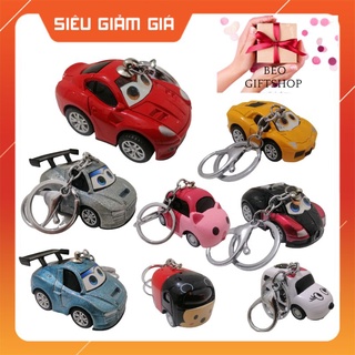 Móc khóa mô hình chiếc xe ôtô độc lạ