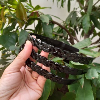 Bờm cài tóc nhựa màu đen kiểu thắt bính (bản 1cm)
