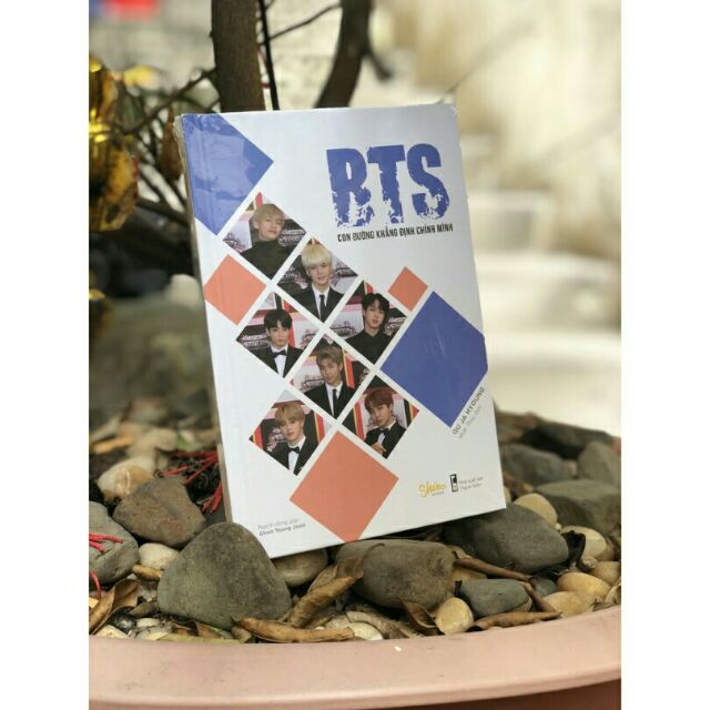 Sách - Bản đặc biệt Bts con đường khẳng định chính mình | BigBuy360 - bigbuy360.vn