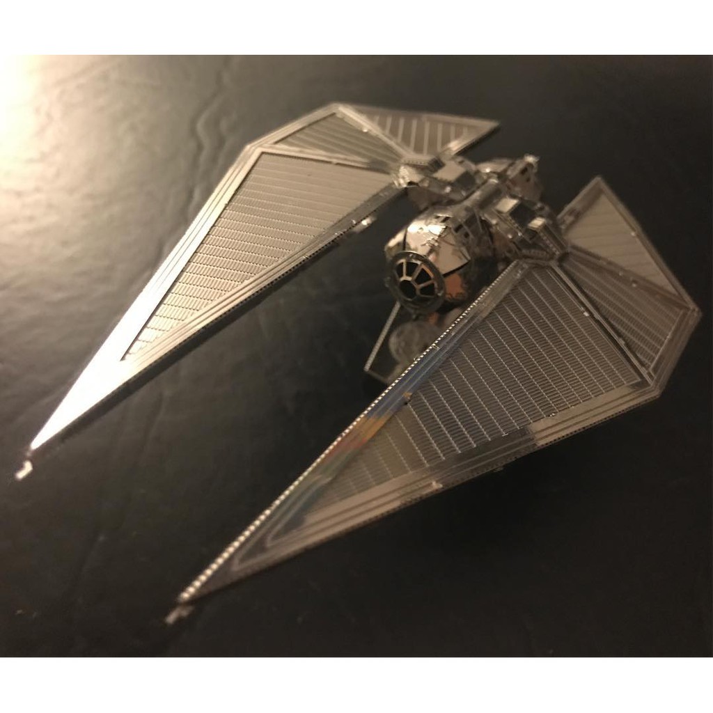 Mô Hình 3D Kim Loại Lắp Ráp Phi Thuyền Imperial Tie Striker Star Wars [Chưa lắp]