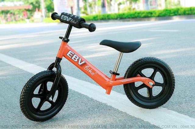 Xe thăng bằng em bé vàng Chính hãng, Cho bé từ 17 tháng trở lên