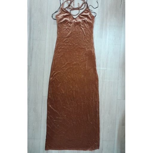 Đầm nhung maxi cổ cột dây xẻ tà VNXK velvet laceup dress high split đầm ôm body dáng dài xuất khẩu dư xịn