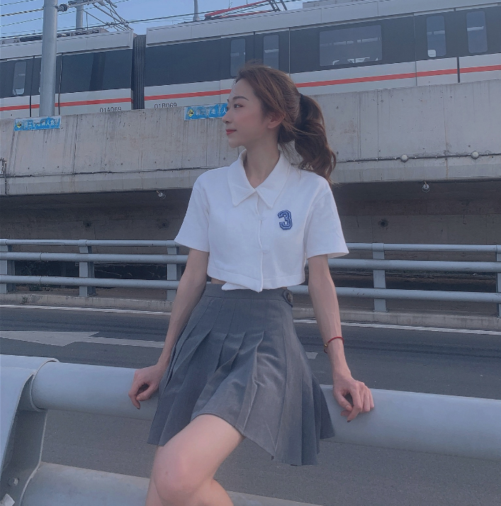 Áo polo tay ngắn thiết kế trẻ trung hợp thời trang cho nữ