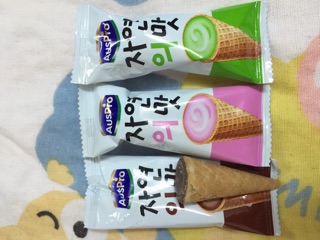 Bánh ốc quế nhân kem