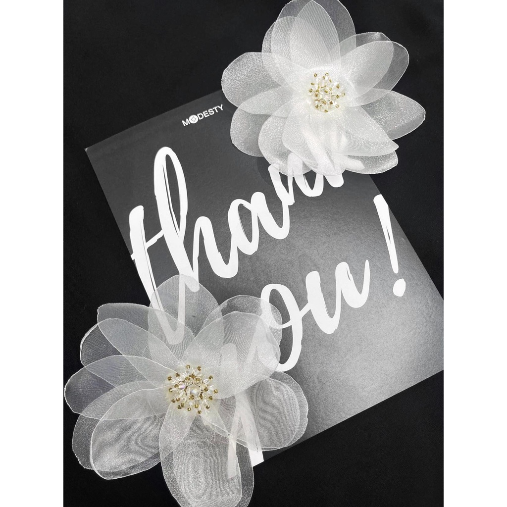 Modesty - Hoa cài váy, áo
