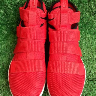 Lebron Soldier XI