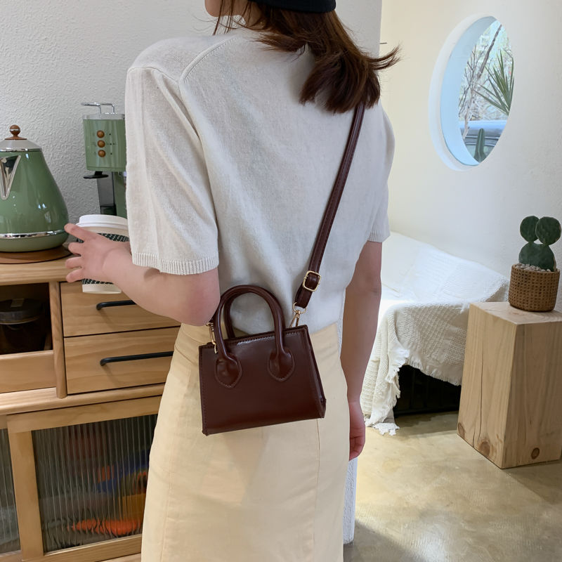 Túi đeo chéo nữ PIERRE LOUES thiết kế thời trang phong cách vintage