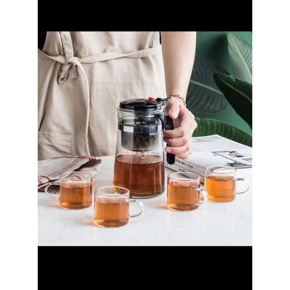 ấm trà bằng thủy tinh nắp nhựa có lọc bên trong rất tiện lợi 750ml
