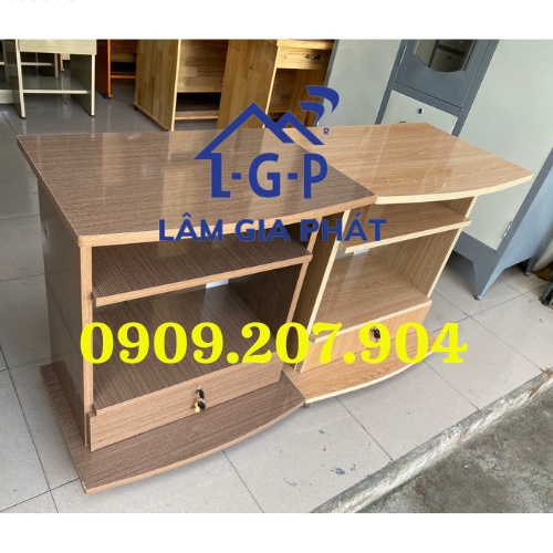 Kệ tivi mini giá rẻ phù hợp cho mọi không gian có bánh xe di động