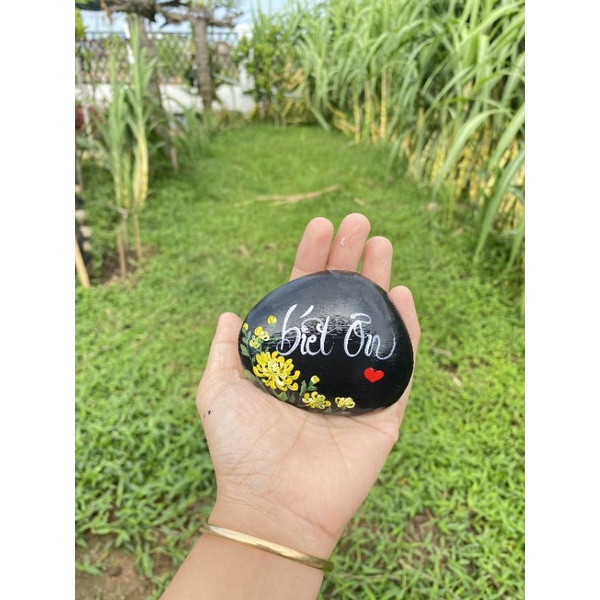 Hòn đá biết ơn mẫu Biết Ơn