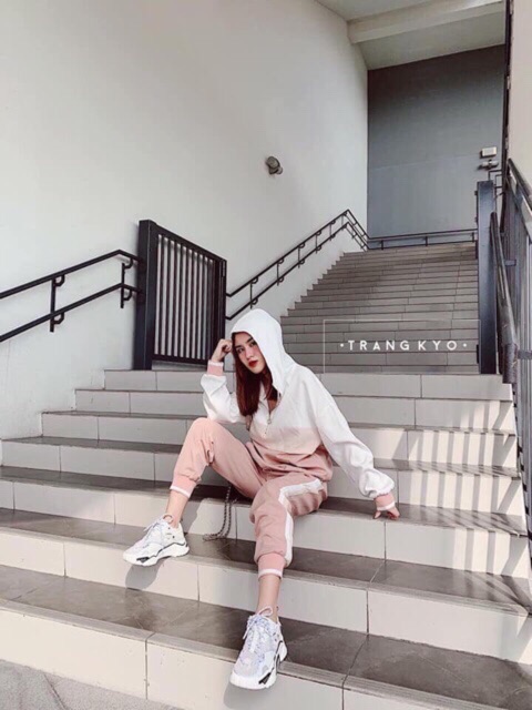 Bộ thể thao nữ có mũ khoá (có ảnh thật) | BigBuy360 - bigbuy360.vn