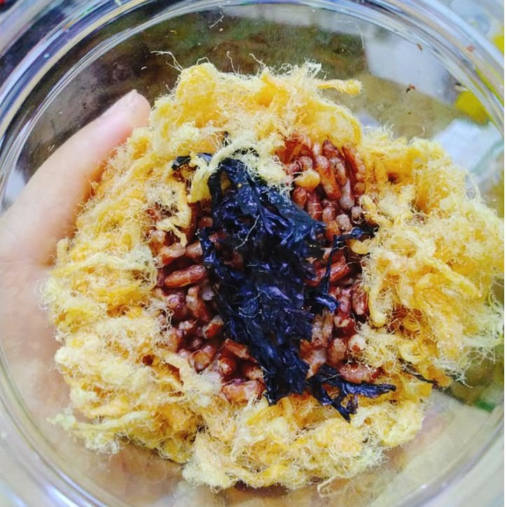 Gạo Lứt Sấy Giòn Mix Rong Biển &amp; Chà Bông Ăn Liền Lon 300gr