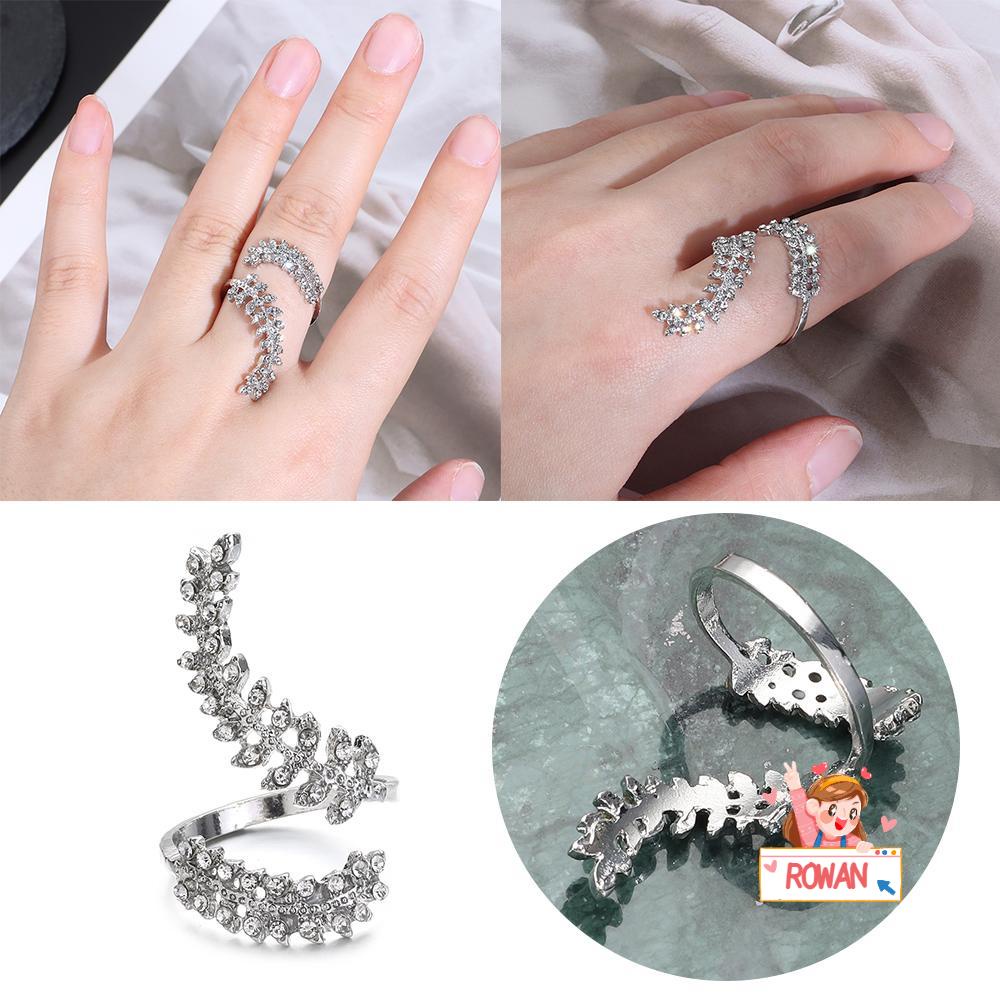 Nhẫn Hình Chiếc Lá Đính Đá Sang Trọng