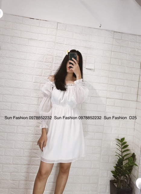 Đầm trắng bẹt vai, trễ vai tay dài đi biển, chụp kỉ yếu vintage