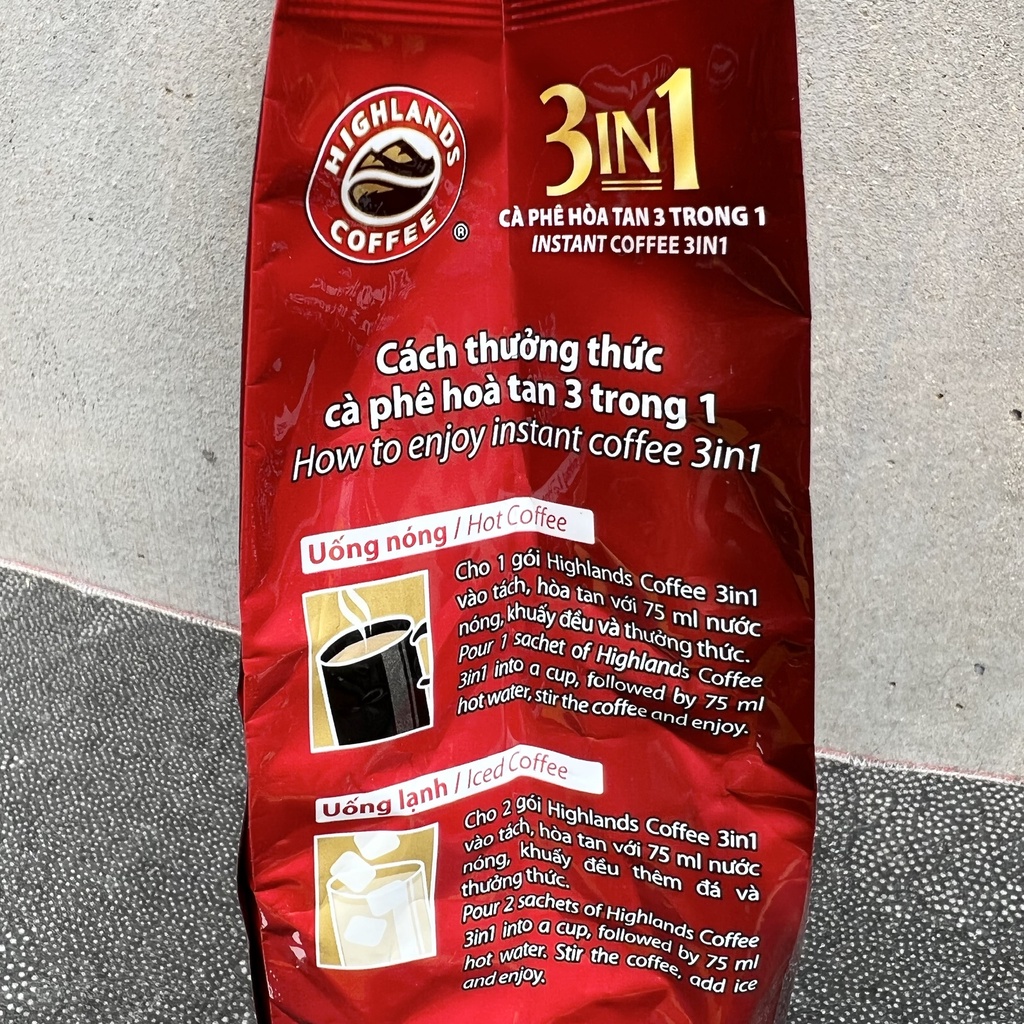 Cà phê hòa tan Highlands Coffee 3 in 1 bịch 50 gói x 17g