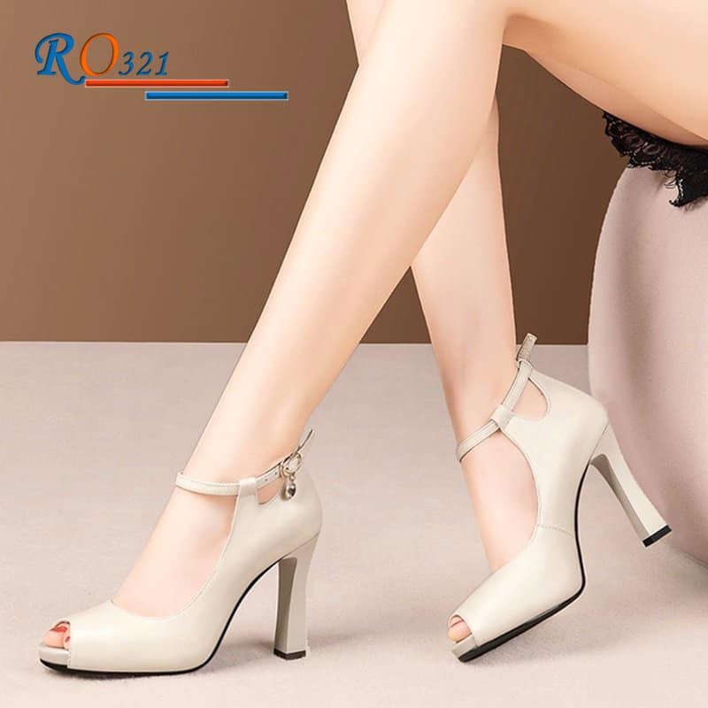 Giày sandal nữ cao gót 9p hàng hiệu rosata đẹp hai màu đen kem ro321