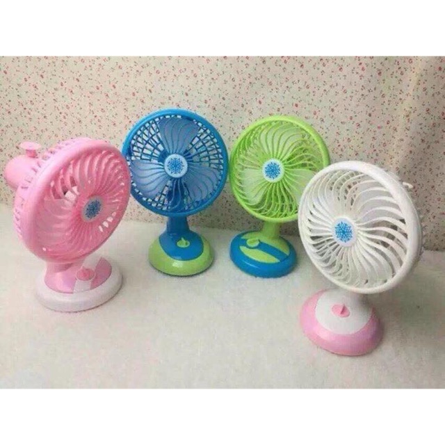 Quạt tích điện mini 