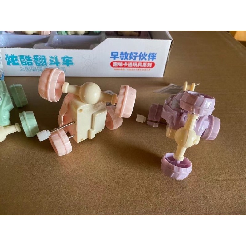 Xe đồ chơi vặn cót cho bé