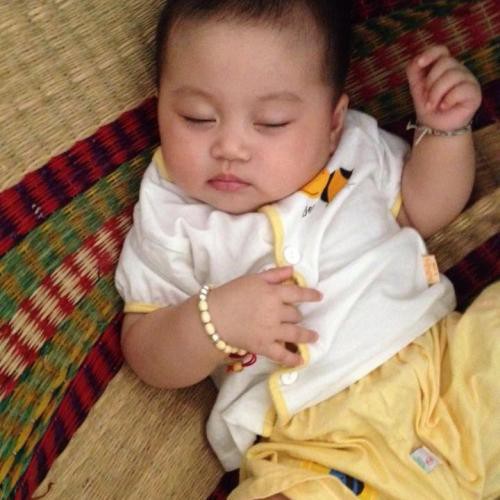 Vòng dâu tránh gió, tránh giật mình, bóng đè + bi bạc trừ tà, tránh âm khí